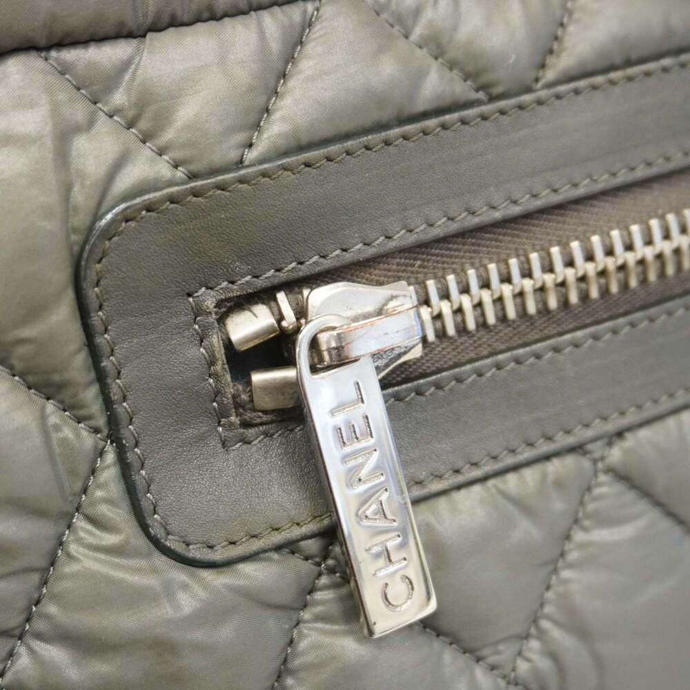 CHANEL Green Tote Bag - Picture 9 of 11